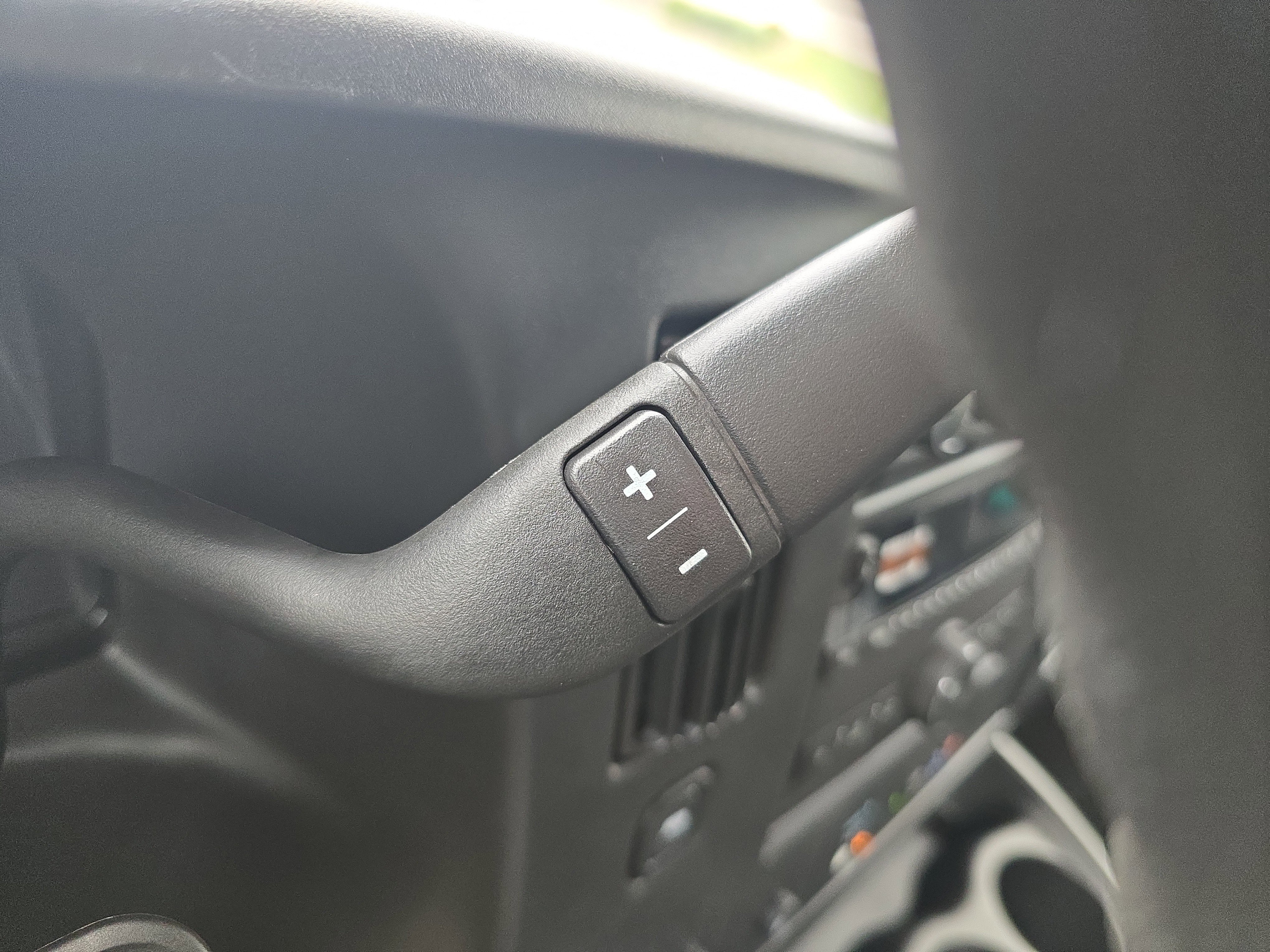 New 2025 GMC Savana 3500 Extended w/ Driver Convenience Package image 24