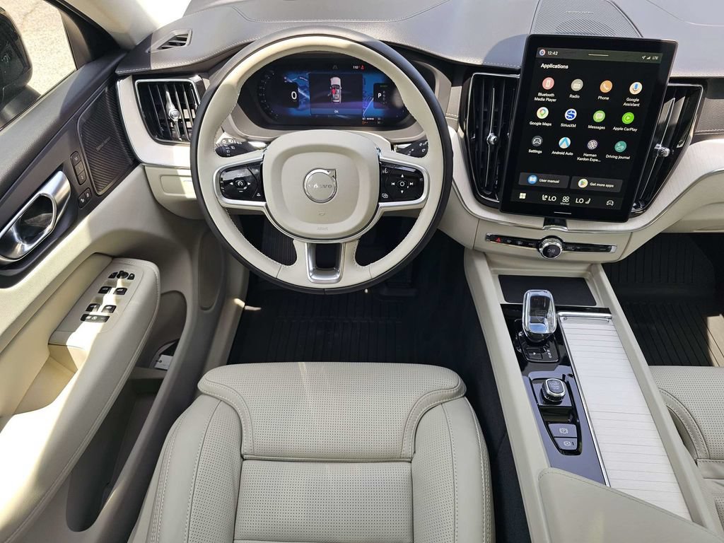New 2026 Volvo XC60 T8 Ultra w/ Protection Package Premier AWD/4WD image 15