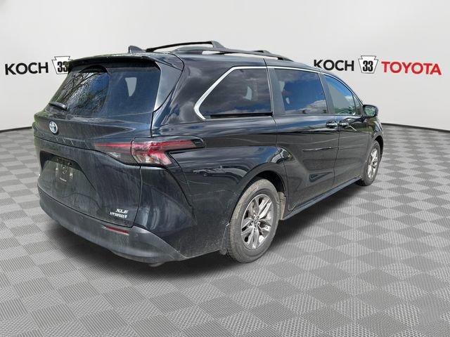 Used 2023 Toyota Sienna XLE image 8