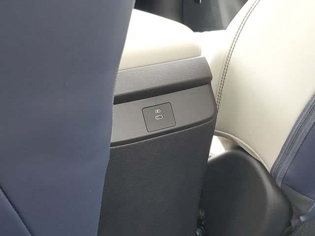 New 2026 Nissan Sentra SL w/ Floor Mat Package FWD image 32