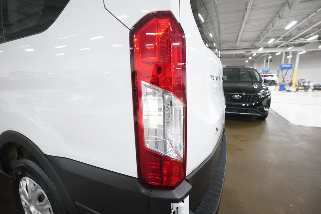 Used 2023 Ford Transit 350 XLT RWD image 32
