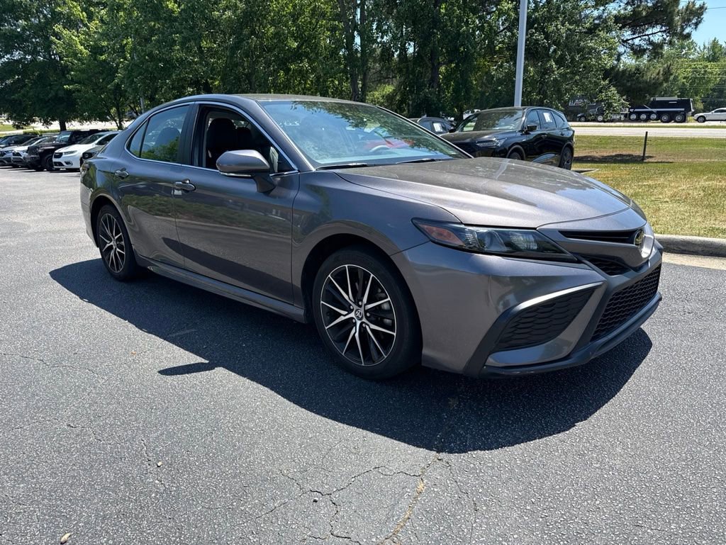 Used 2024 Toyota Camry SE w/ Convenience Package FWD image 7