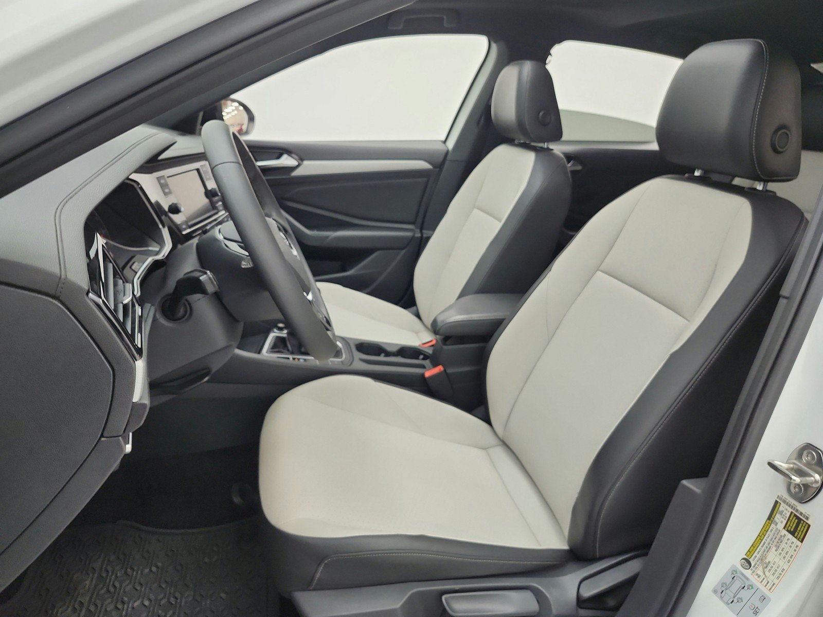 Used 2021 Volkswagen Jetta R-Line FWD image 15
