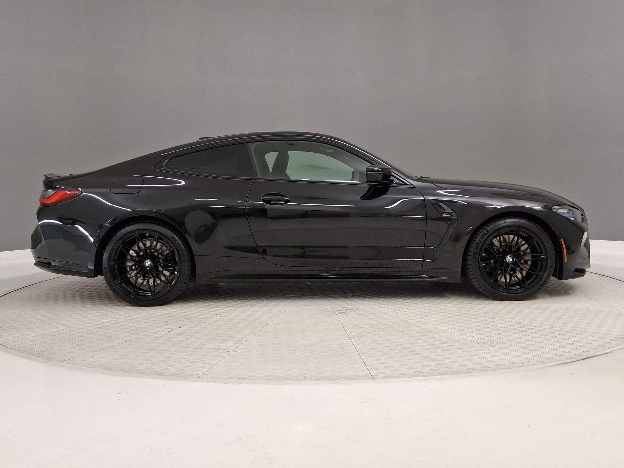 Certified 2024 BMW M4 Competition w/ Executive Package image 6