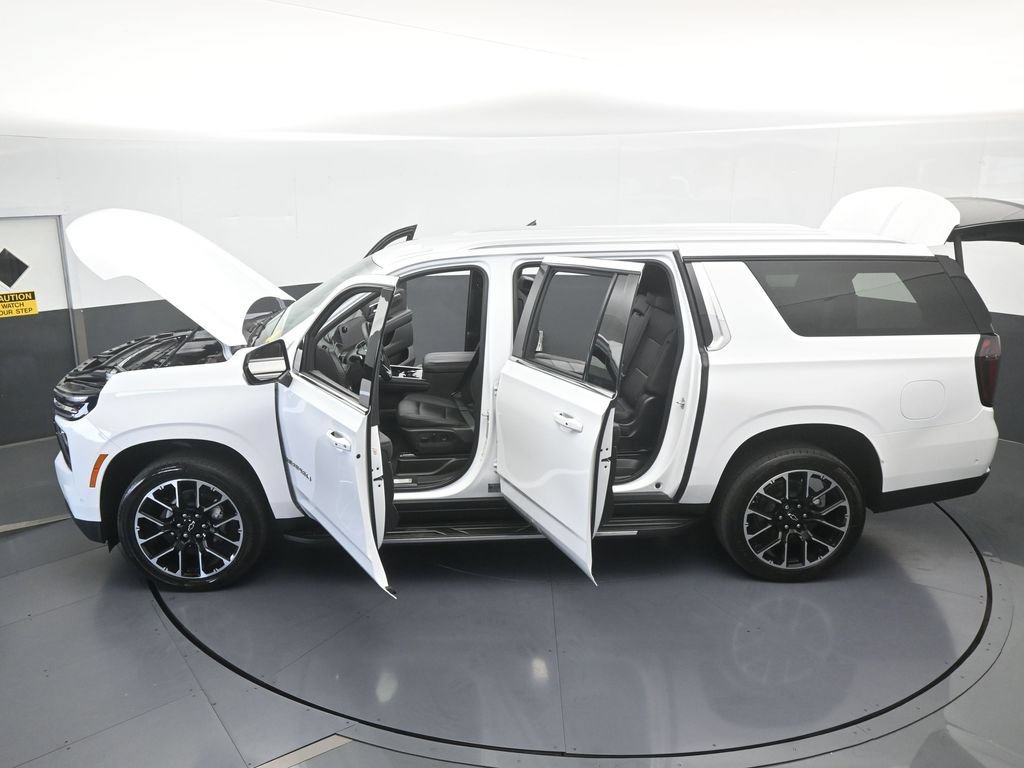 Used 2025 Chevrolet Suburban LT RWD image 77