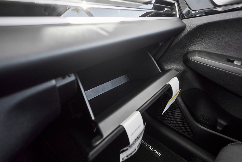 New 2025 Mitsubishi Outlander SE image 52