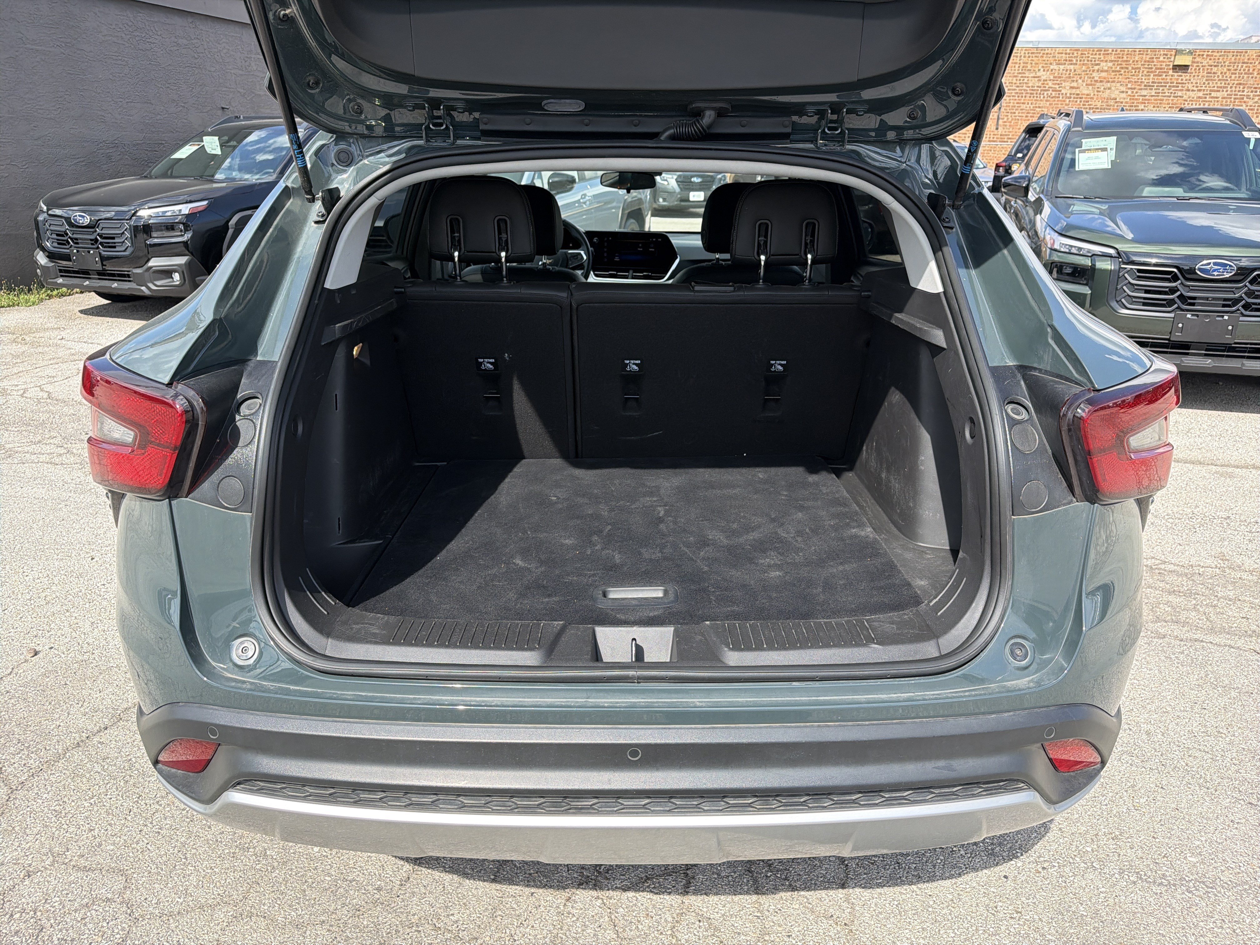 Used 2025 Chevrolet Trax LT w/ Driver Confidence Package FWD image 28