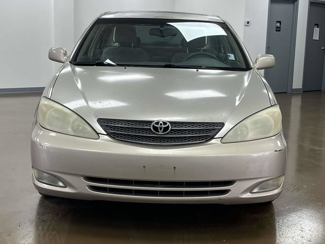 Used 2004 Toyota Camry XLE FWD image 2