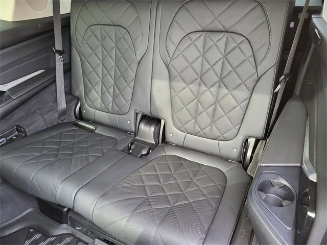 Used 2024 BMW X7 xDrive40i image 15
