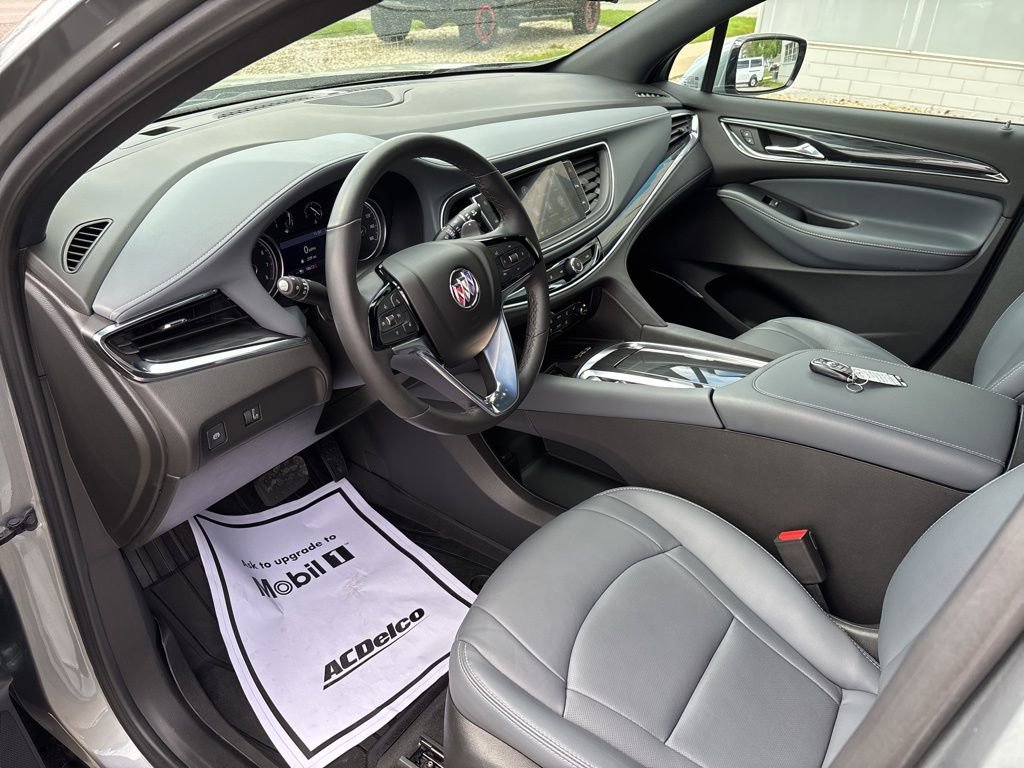 Used 2023 Buick Enclave Essence w/ Experience Buick Package AWD/4WD image 18