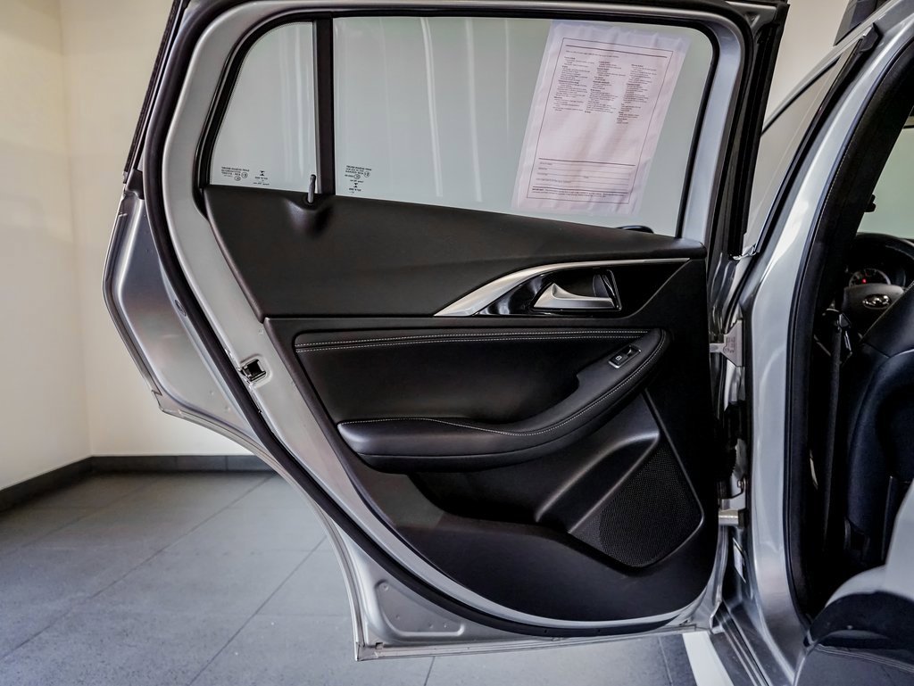 Used 2018 INFINITI QX30 Sport image 24