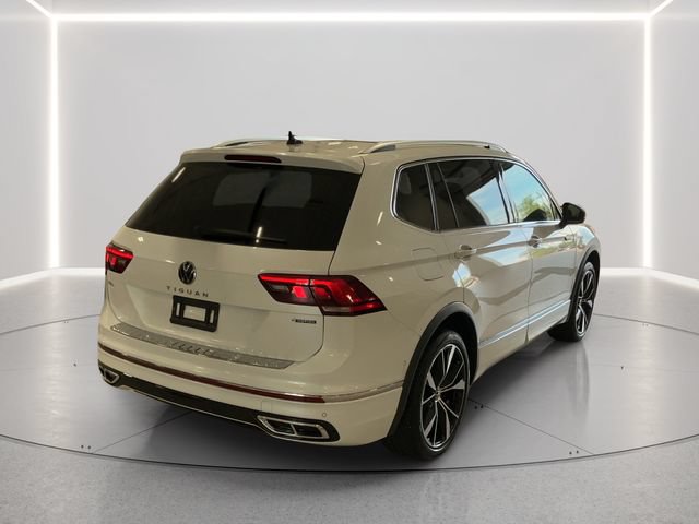 Used 2024 Volkswagen Tiguan SEL R-Line AWD/4WD image 6