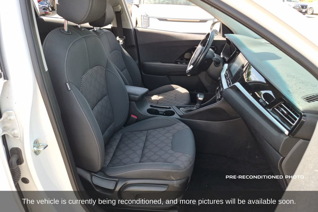 Used 2022 Kia Niro LXS FWD image 15