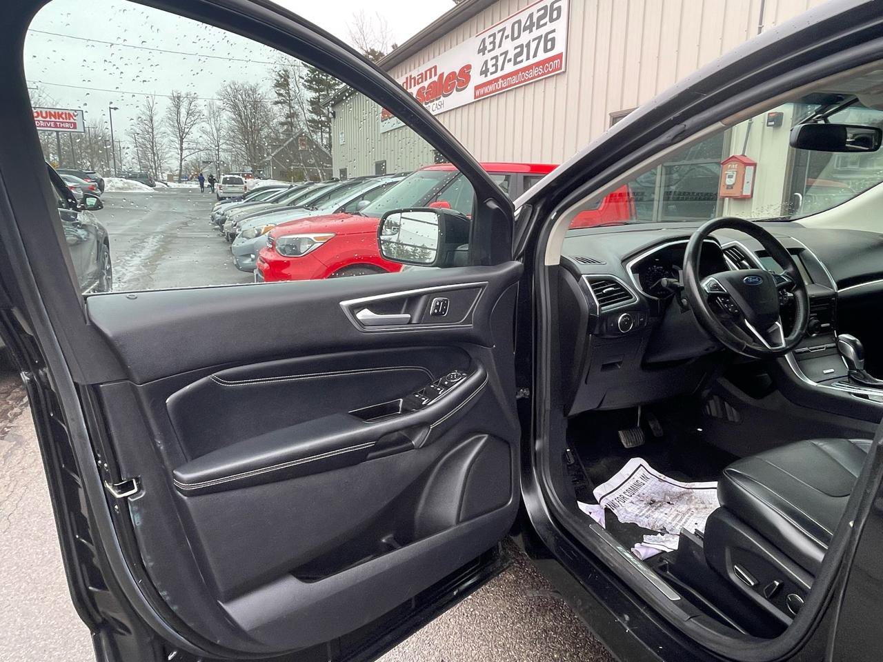 Used 2015 Ford Edge Titanium image 10