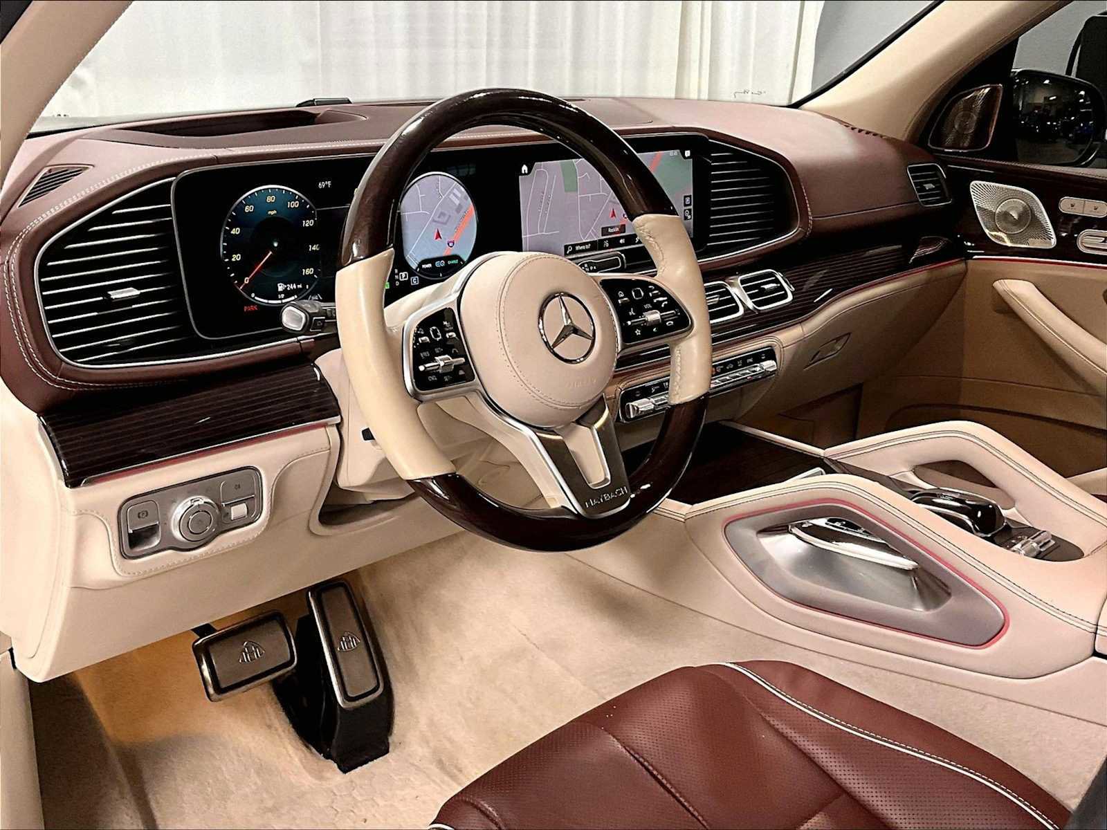 Used 2021 Mercedes-Benz Maybach GLS 600 4MATIC image 7