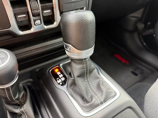 Used 2024 Jeep Wrangler Unlimited w/ Convenience Group image 31