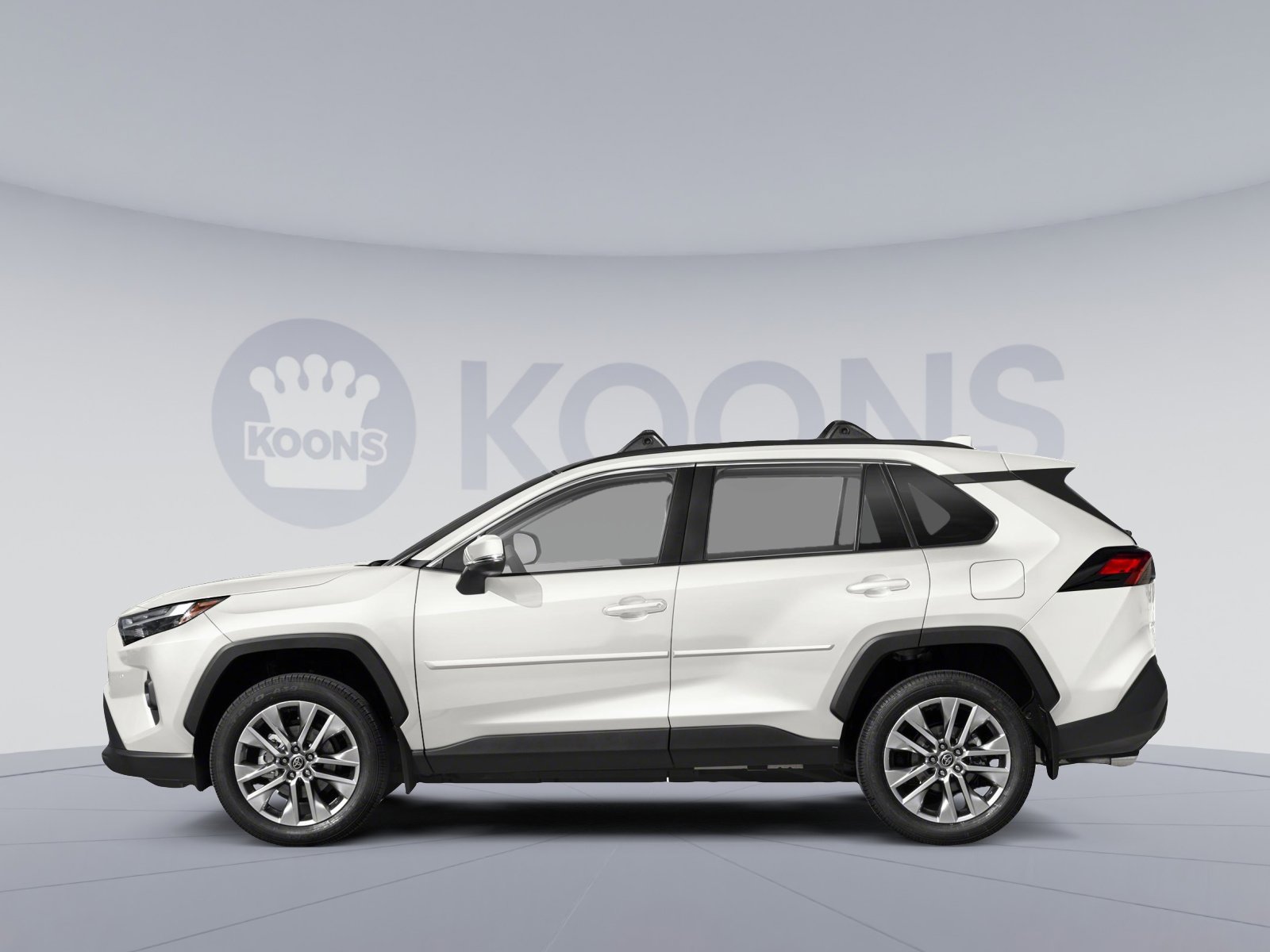 Used 2024 Toyota RAV4 XLE w/ Convenience Package image 4