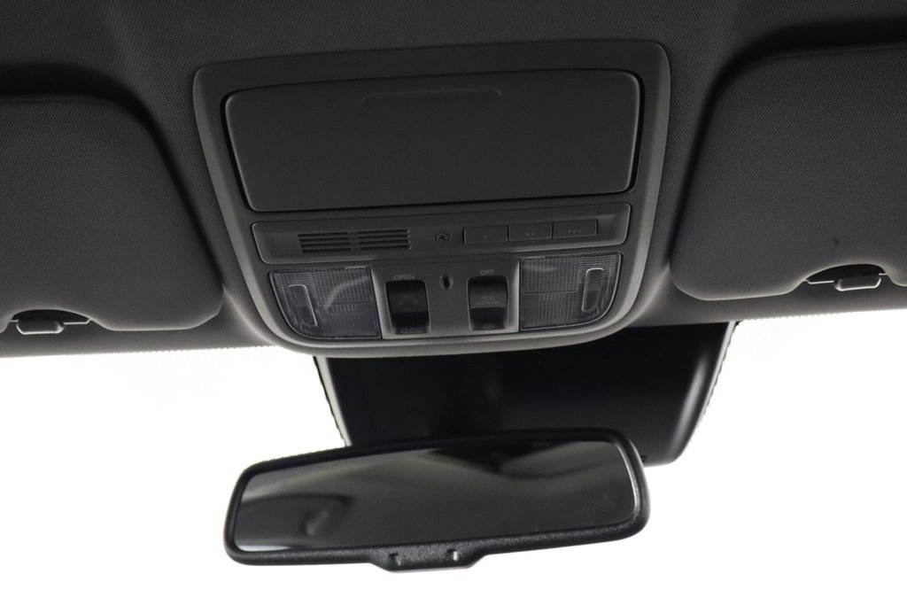 Used 2018 Honda CR-V Touring image 24