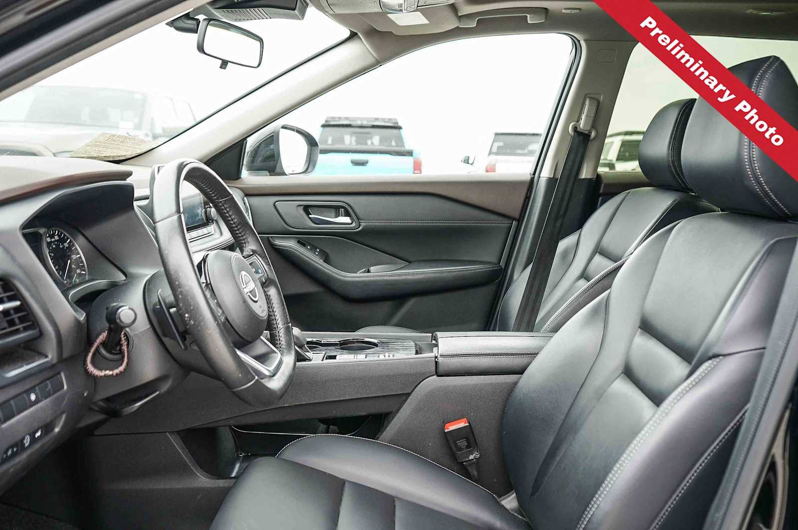 Used 2023 Nissan Rogue SV w/ SV Premium B Package FWD image 13