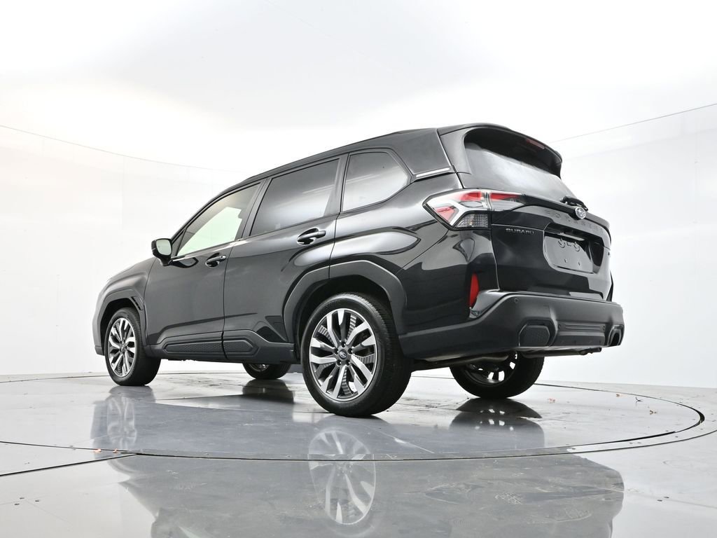 Used 2025 Subaru Forester Touring AWD/4WD image 30