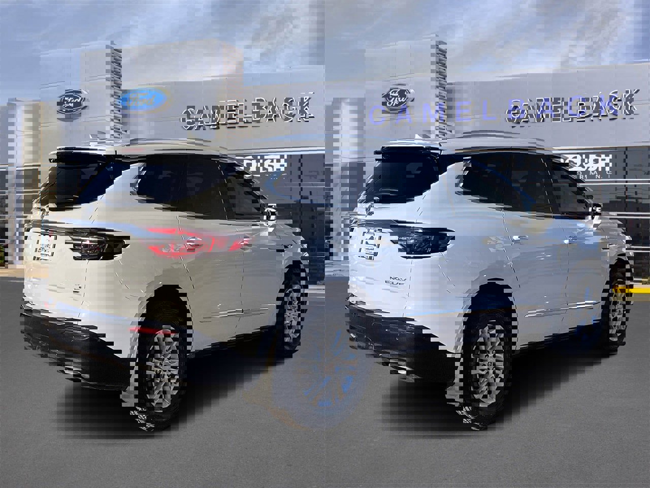 Used 2019 Buick Enclave Essence image 5