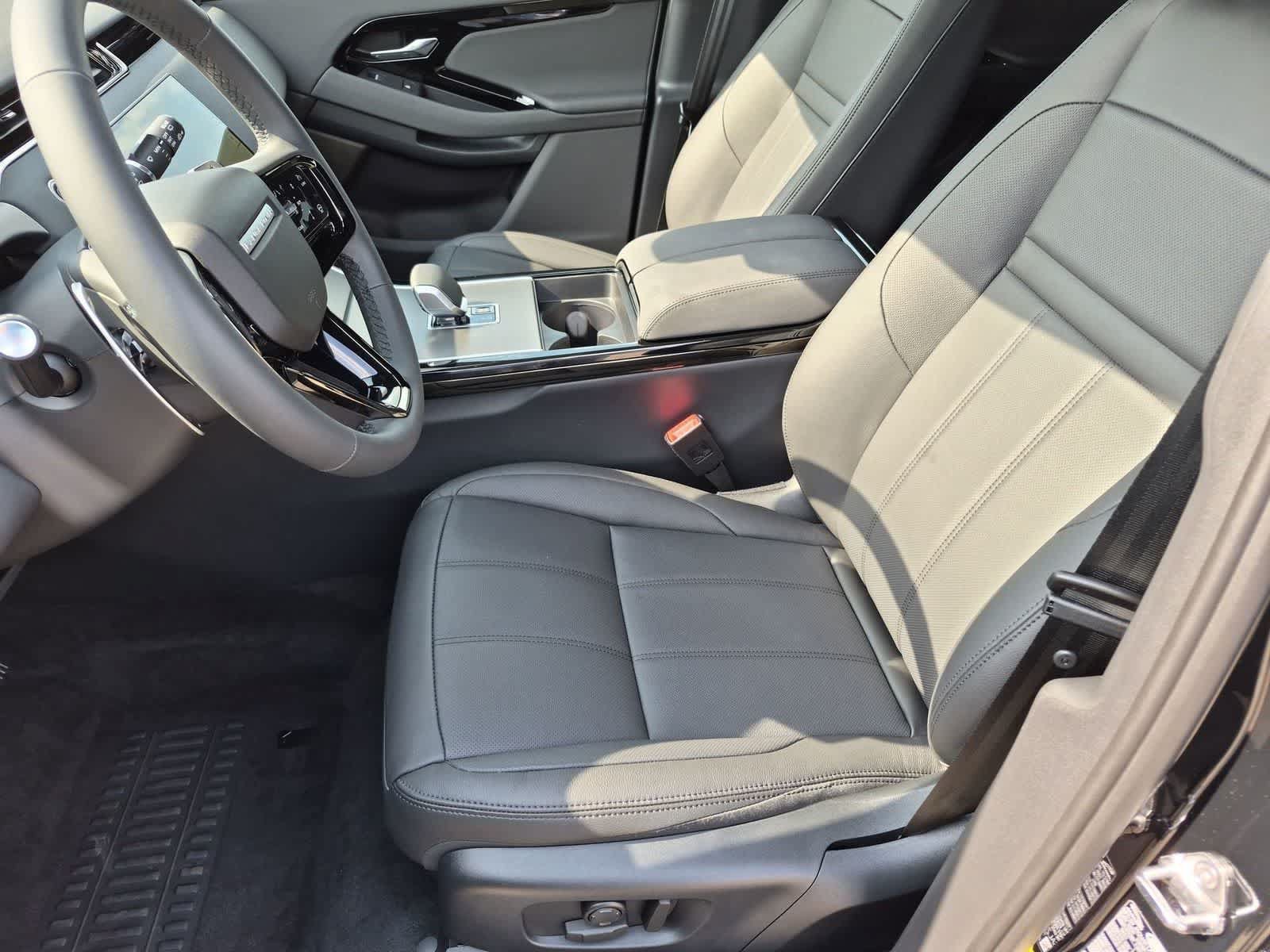 New 2026 Land Rover Range Rover Evoque S AWD/4WD image 16