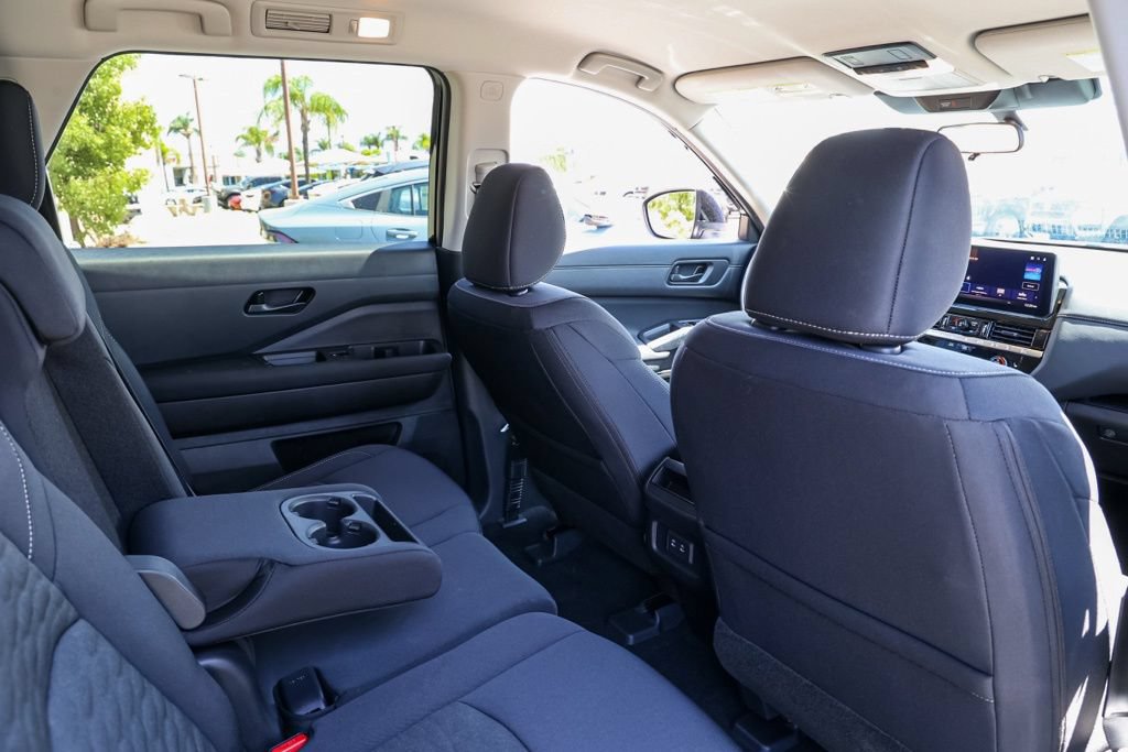 New 2026 Nissan Pathfinder SV FWD image 18