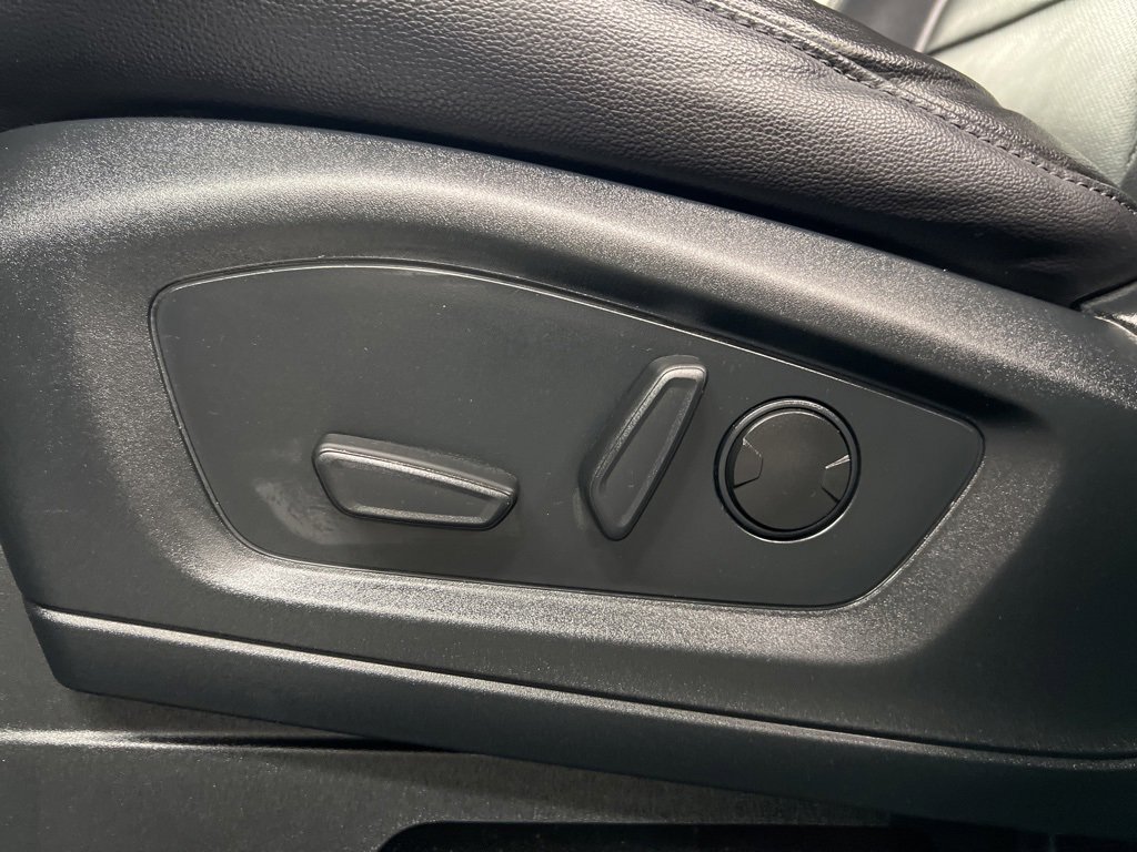 Certified 2023 Ford Explorer Limited w/ Hybrid Equipment Group 310A image 28