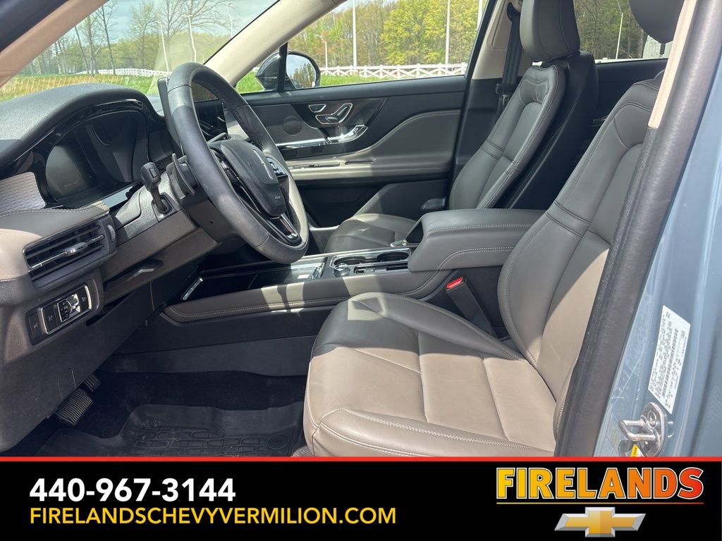 Used 2024 Lincoln Corsair AWD image 13