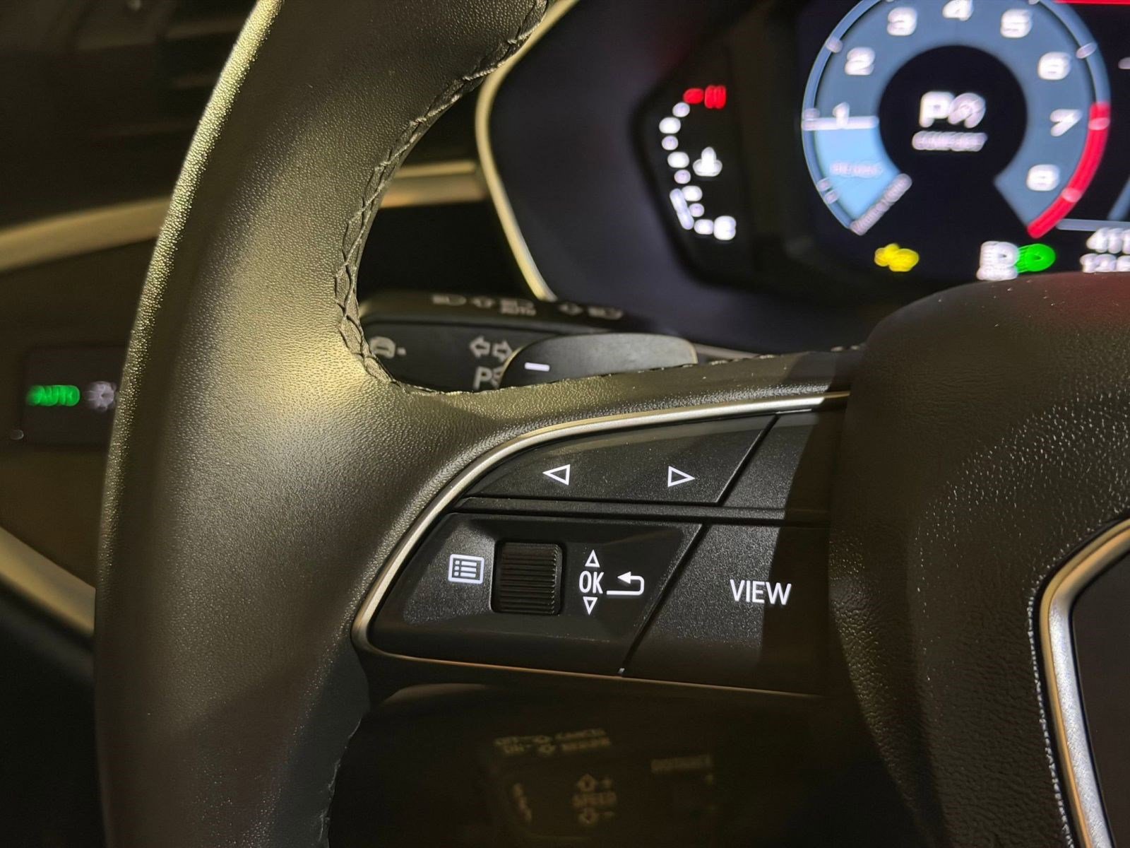 Certified 2025 Audi Q3 2.0T Premium w/ Convenience Package image 17