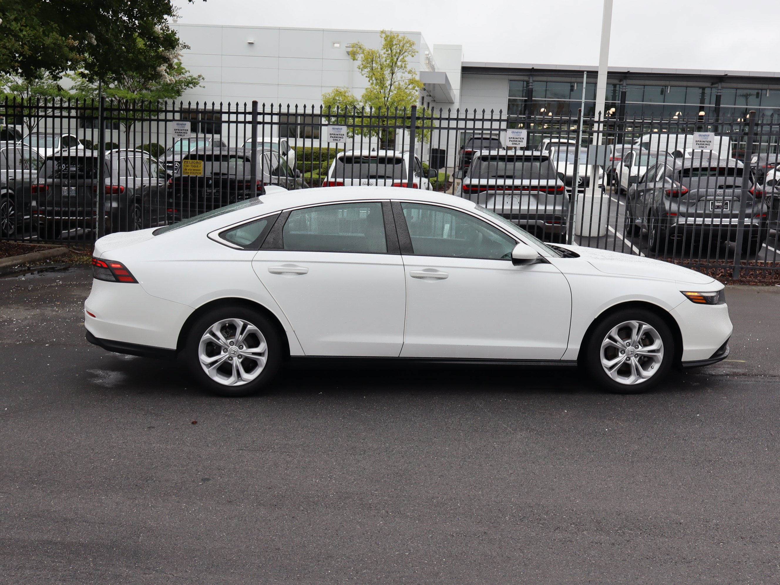 Used 2023 Honda Accord LX image 11