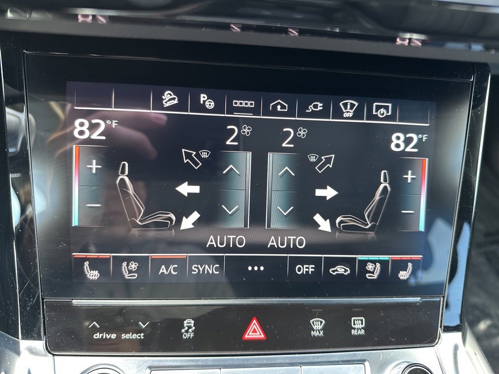 Used 2024 Audi Q8 e-tron Prestige image 47