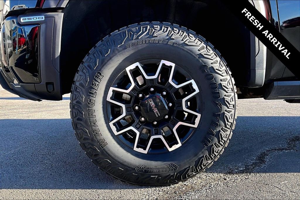 Used 2024 GMC Sierra 2500 AT4X image 34