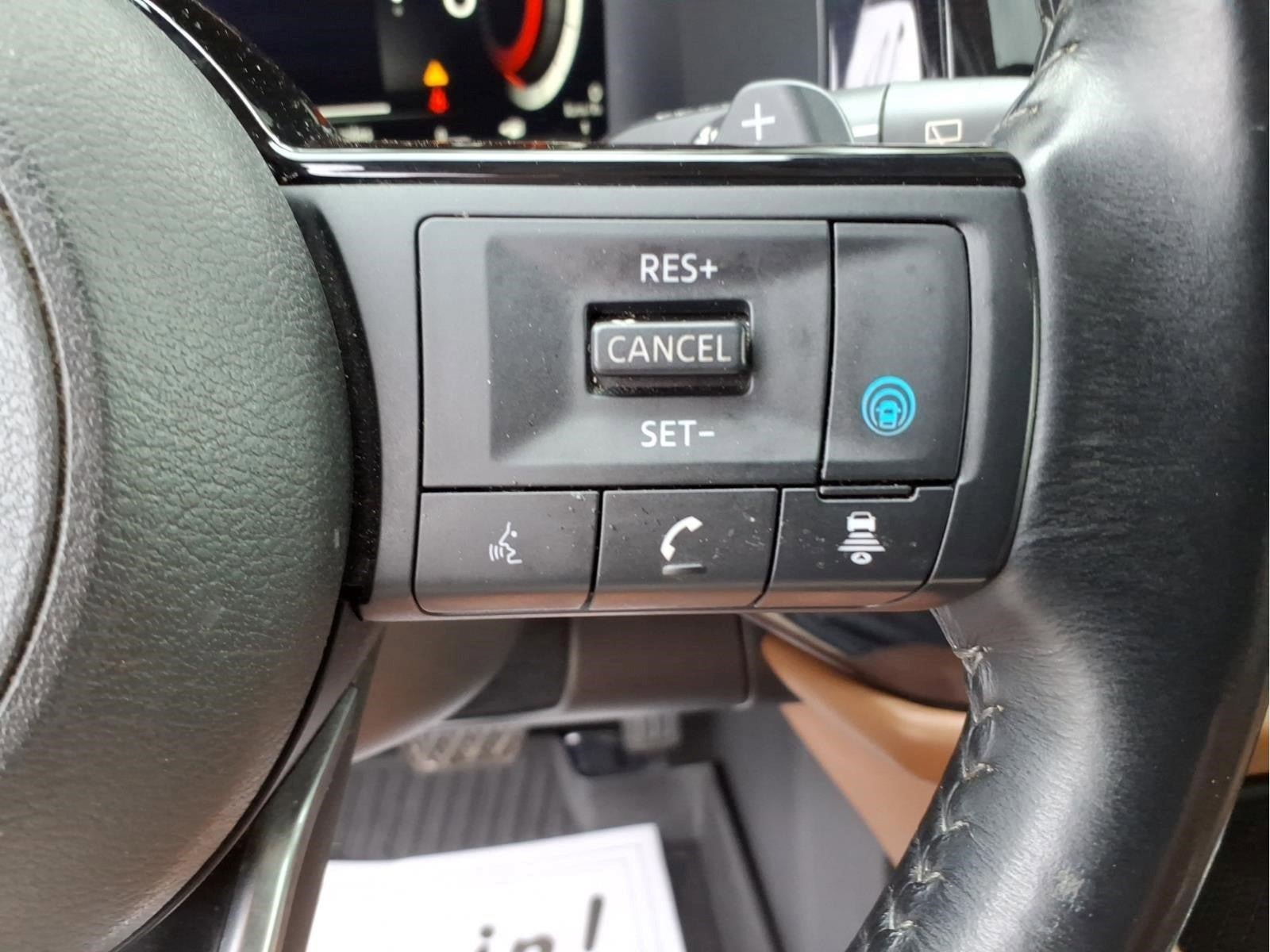 Used 2023 Nissan Pathfinder Platinum AWD/4WD image 22