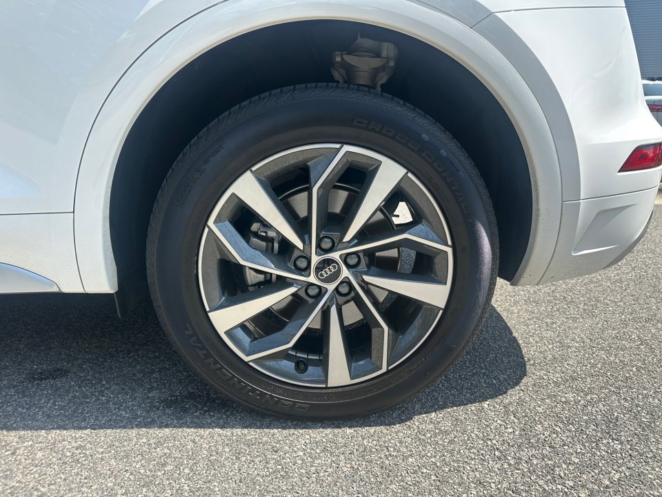 Certified 2023 Audi Q5 2.0T Premium w/ Convenience Package image 22