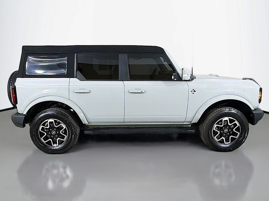 Used 2023 Ford Bronco Outer Banks AWD/4WD image 16