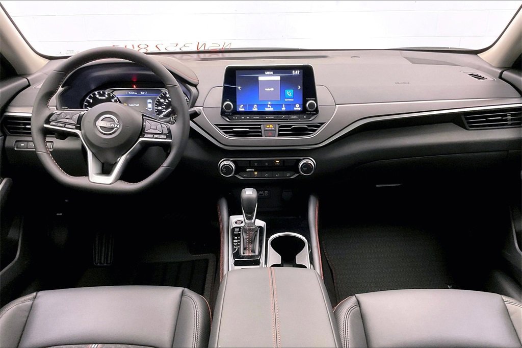 New 2025 Nissan Altima 2.5 SR image 5