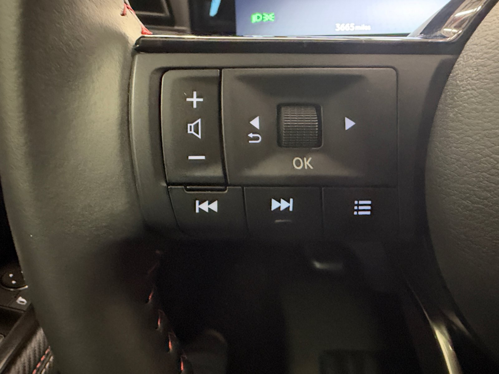 Used 2026 Nissan Kicks SR FWD image 18