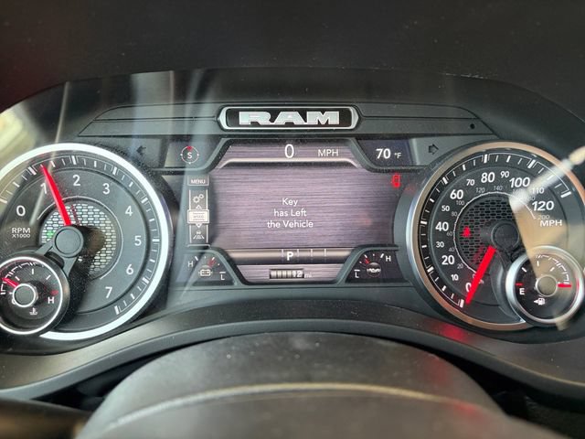 New 2026 RAM 1500 Express AWD/4WD image 22