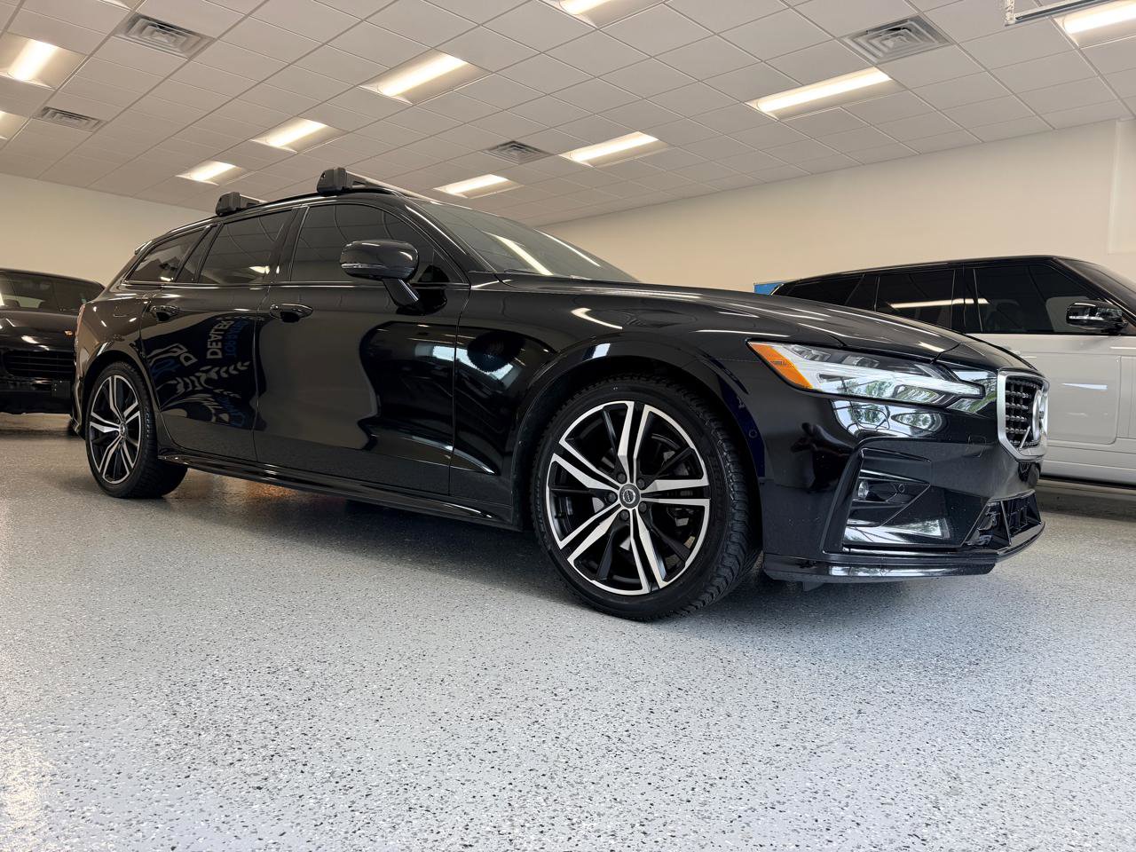 Used 2020 Volvo V60 T6 R-Design w/ Protection Package Premier FWD image 10