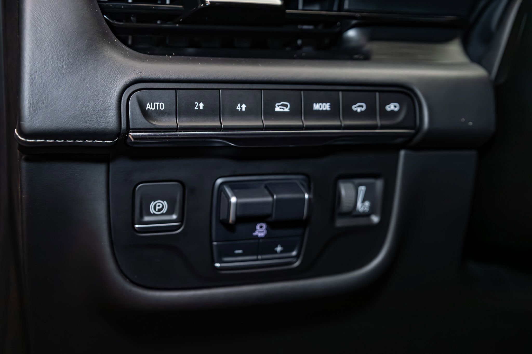 Used 2021 Cadillac Escalade Sport Platinum image 16