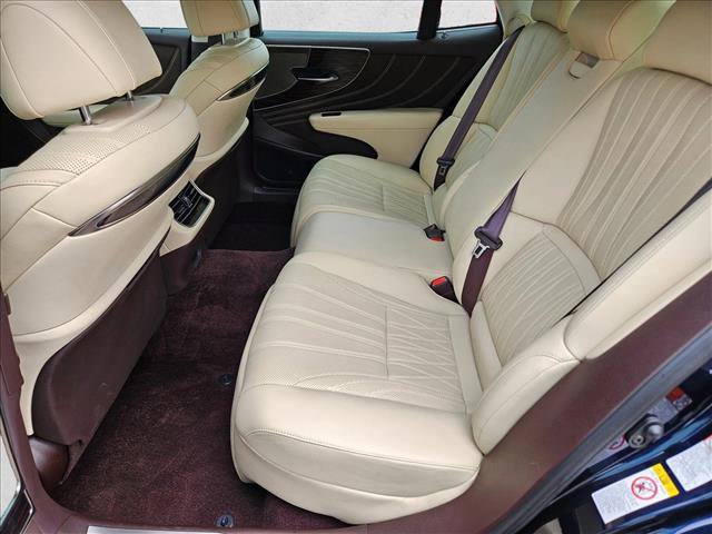 Used 2018 Lexus LS 500 w/ Luxury Package RWD image 20