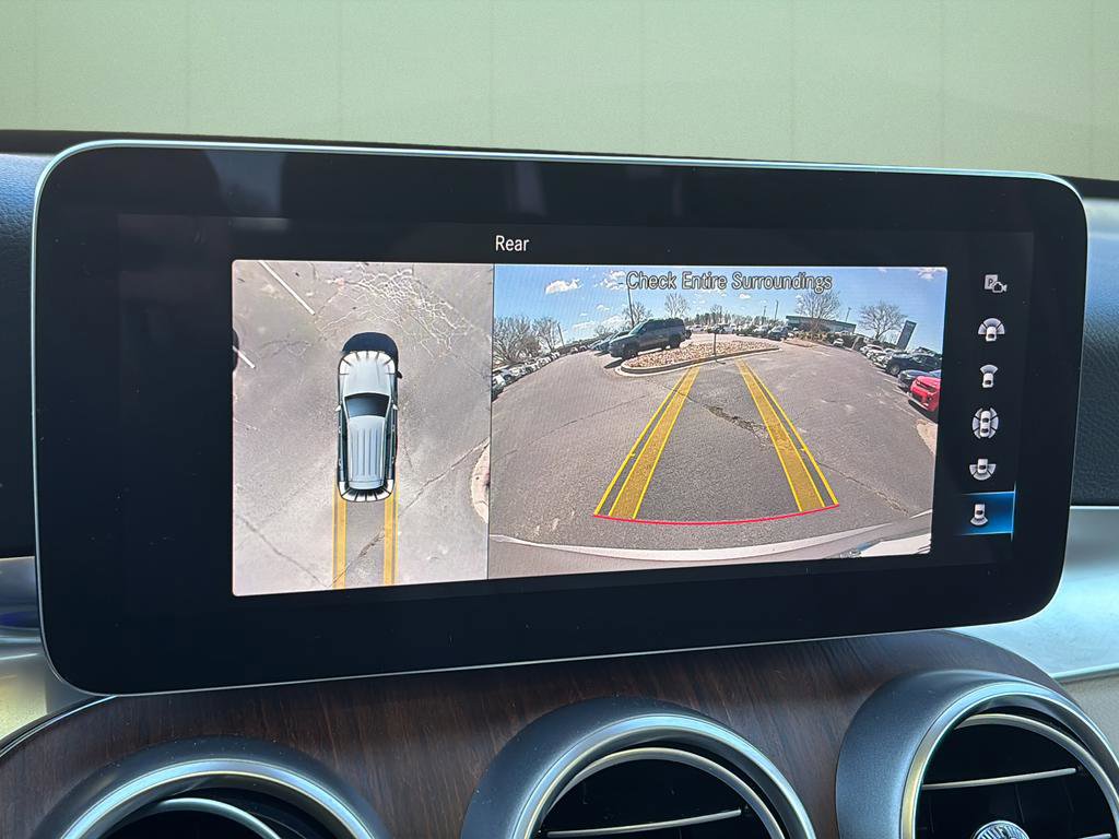 Used 2020 Mercedes-Benz GLC 300 4MATIC image 32