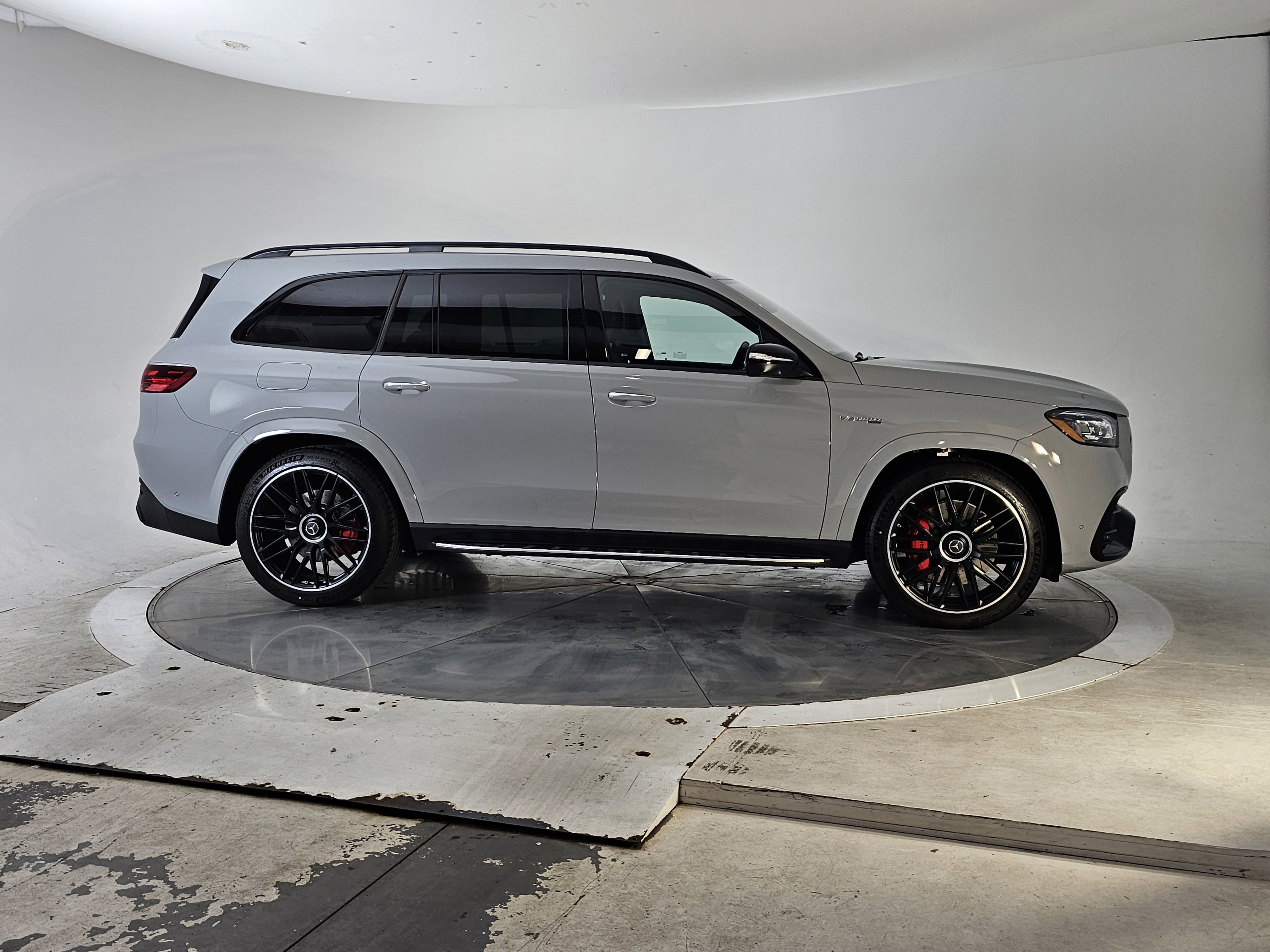 New 2026 Mercedes-Benz GLS 63 AMG 4MATIC image 3