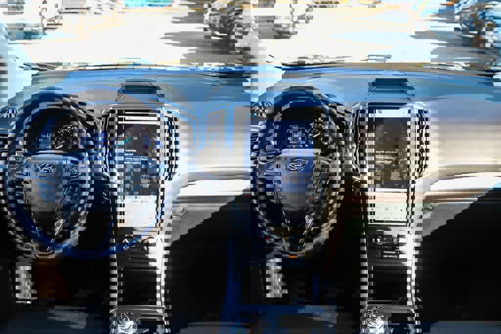 Used 2023 Ford Edge SE w/ Black Appearance Package image 12