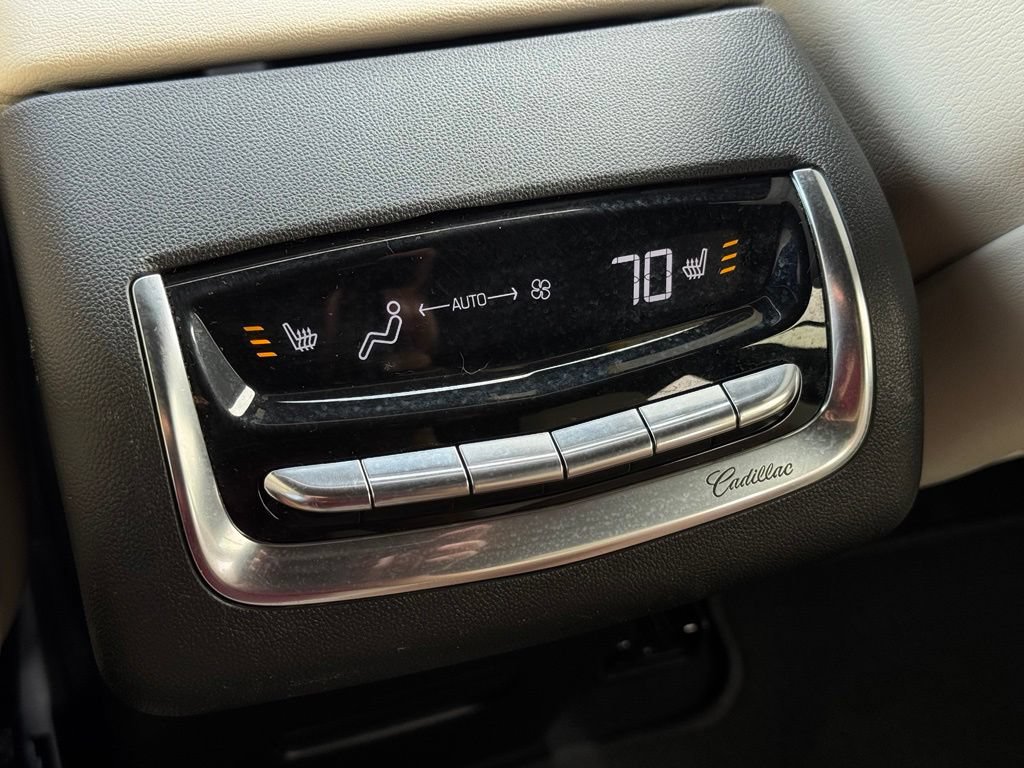 Used 2023 Cadillac XT6 Sport w/ Technology Package AWD/4WD image 25