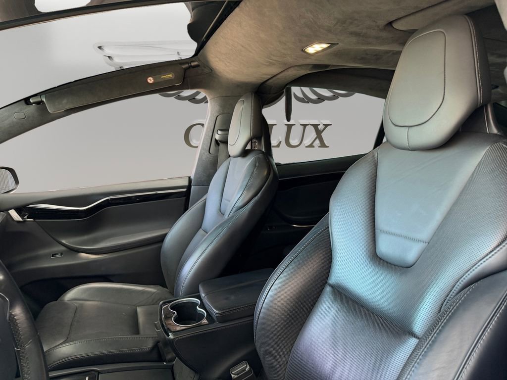 Used 2016 Tesla Model X Performance image 9
