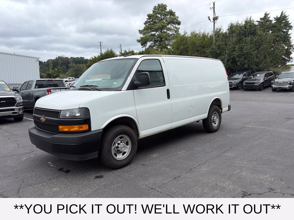 Used 2025 Chevrolet Express 2500 w/ Driver Convenience Package RWD image 3