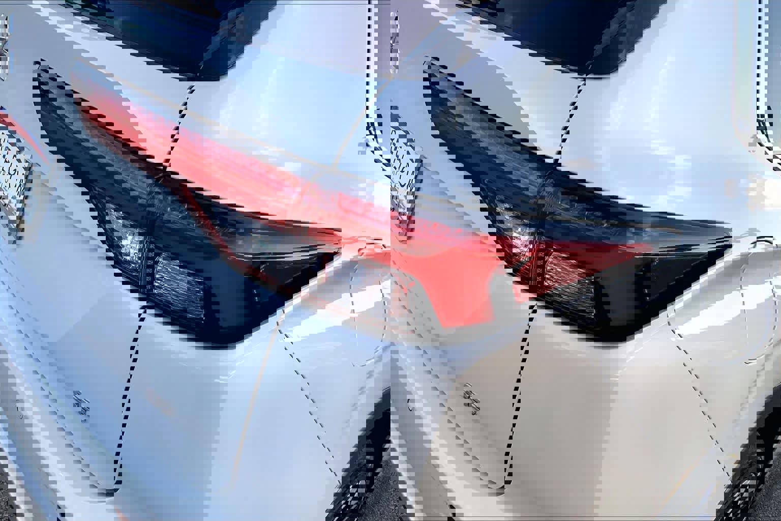 Used 2023 Mitsubishi Outlander SE image 28