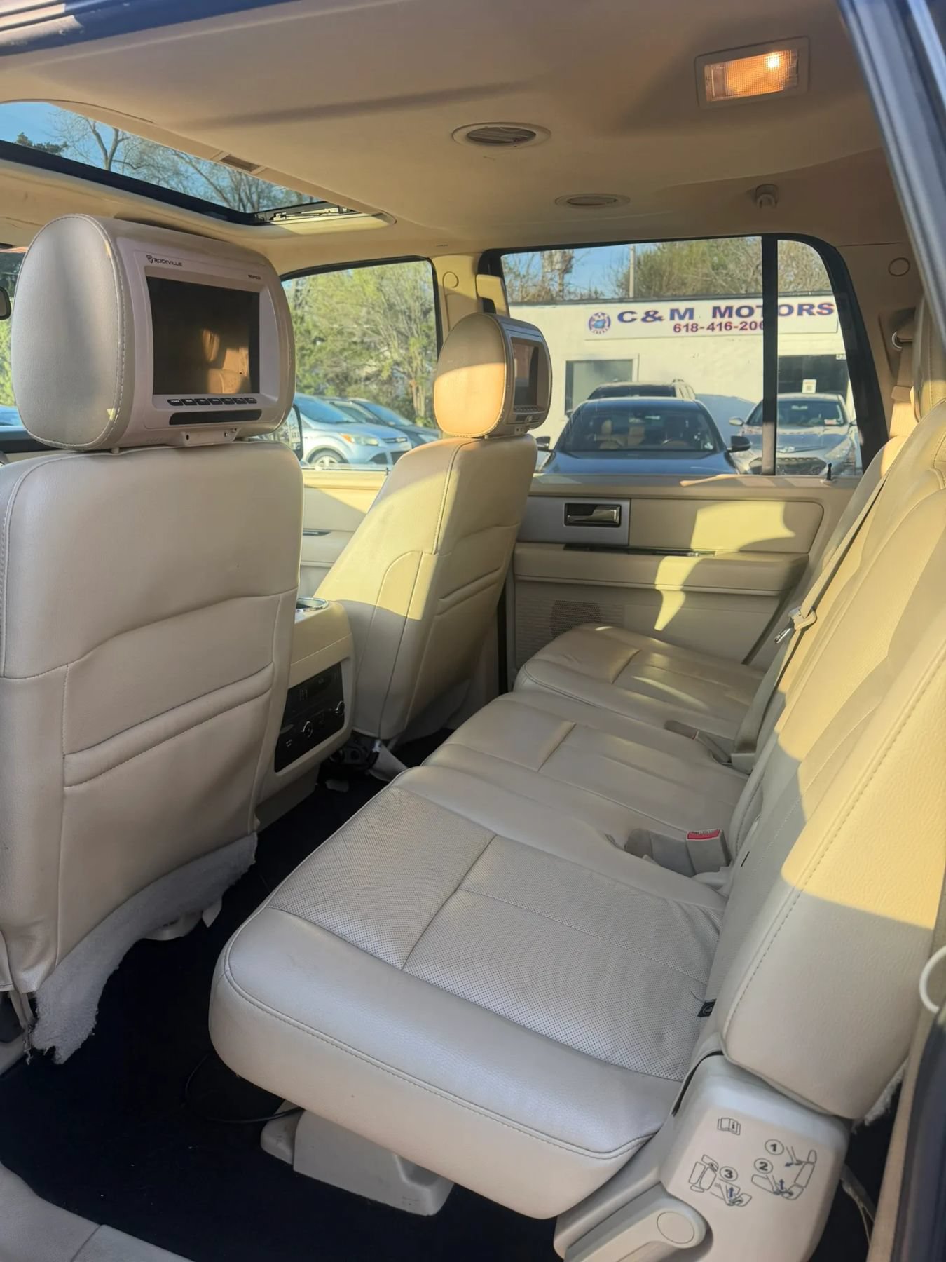 Used 2015 Ford Expedition Max Limited AWD/4WD image 11